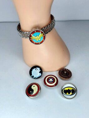 Silver Tone Wrap Style Snap Bracelet with 6 Snap On Charms